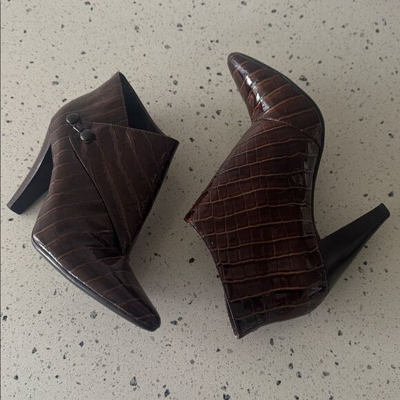 Via Spiga LYDIA Brown Leather Crocodile-Embossed Ankle Boots Pointy Toe Size 7.5 - Picture 4 of 15